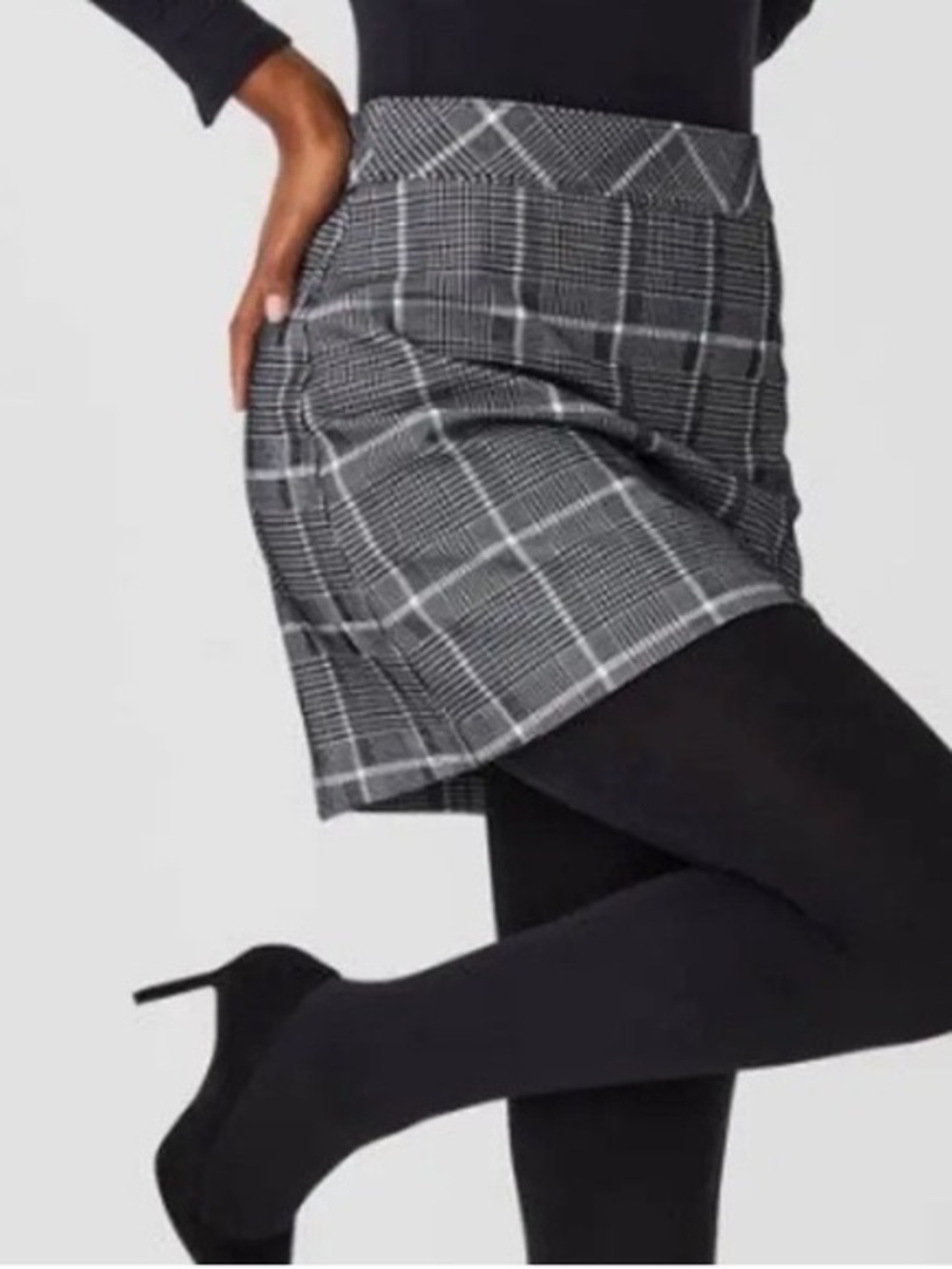 Spanx Women's Ponte Plaid Skirt with Built-in Shorts